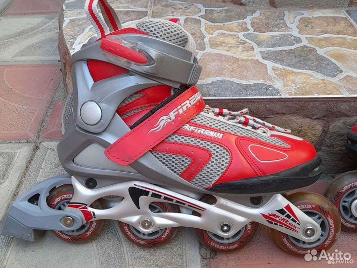 Роликовые коньки