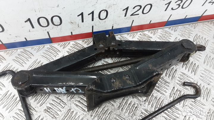 Домкрат на Ford Galaxy 2