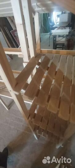 Комплект мебели из массива. Полки с подсветкой