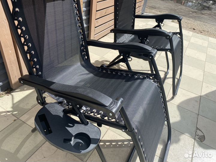 Кресло шезлонг с козырьком и подстаканником