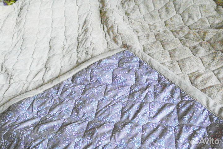 Покрывало/одеяло, бежевое с мягким ворсом