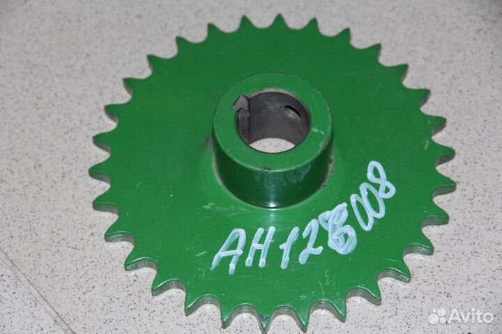 AH126008 цепная звездочка джон дир JD
