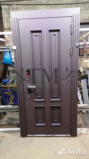 Входная дверь металлическая с терморазрывом в дом