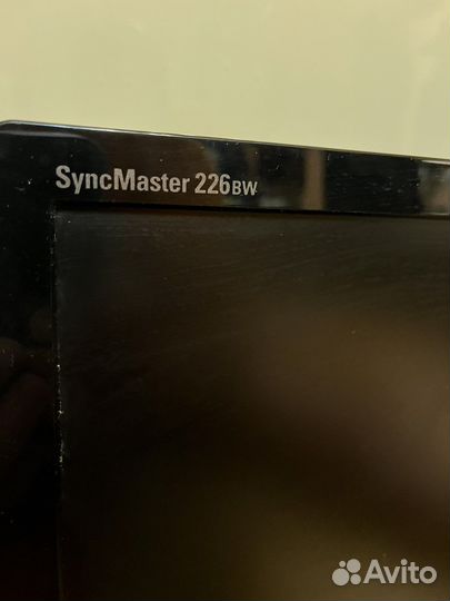 Монитор Samsung SyncMaster 226BW