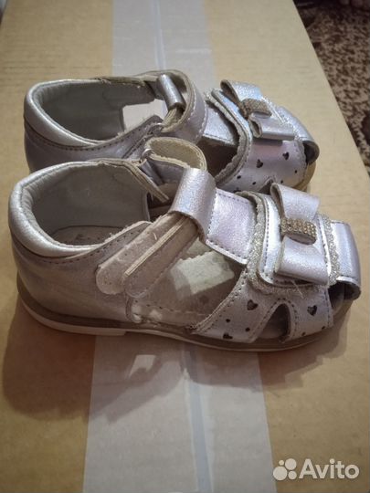 Сандали для девочки