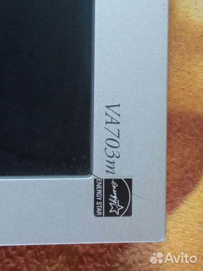 Монитор со встроенными динамиками viewsonic va703m