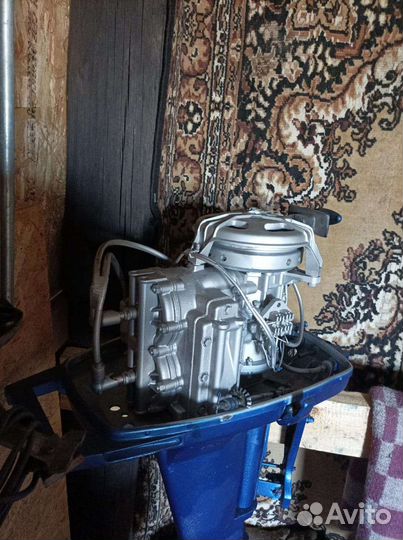 Лодка моторная с мотором