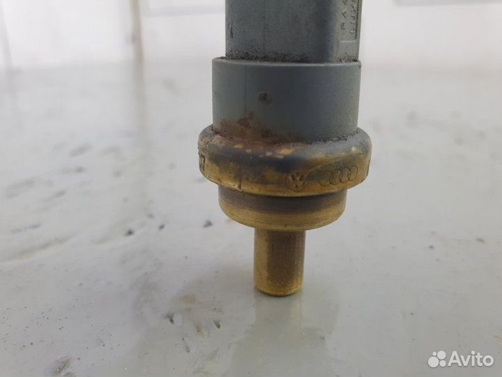 Датчик температуры охлаждающей жидкости Audi Q7