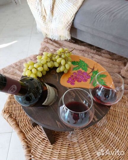 Винный столик