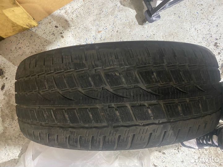 Windforce Snowblazer UHP 225/45 R19 и 255/35 R19