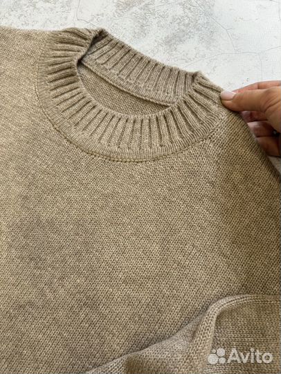 Свитер
