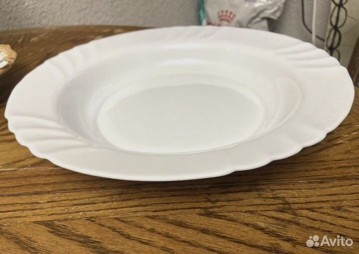 Посуда. Кружки,блюда,салатник,стопки