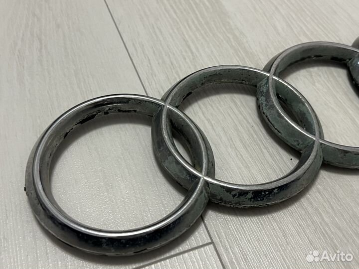 Эмблема Audi 80 B2