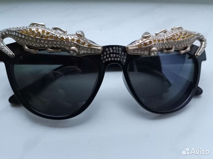 Очки солнцезащитные новые