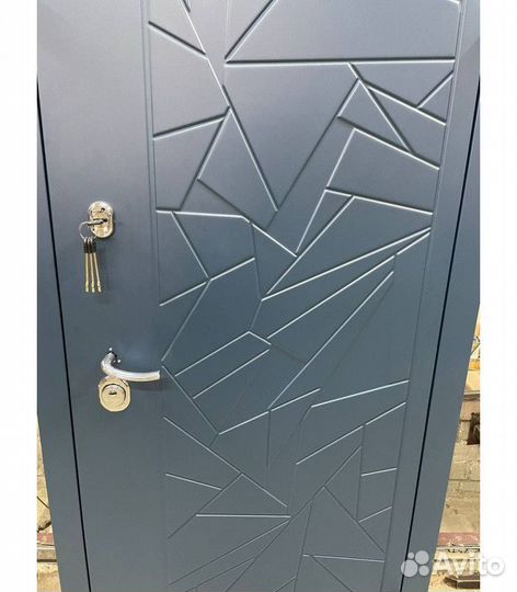 Входная дверь Осколки