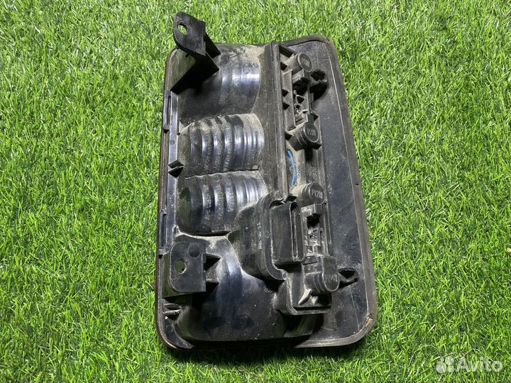 Фонарь задний левый Volkswagen Caddy 2005