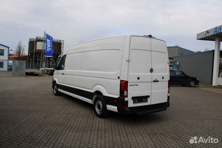 Volkswagen Crafter цельнометаллический, 2021