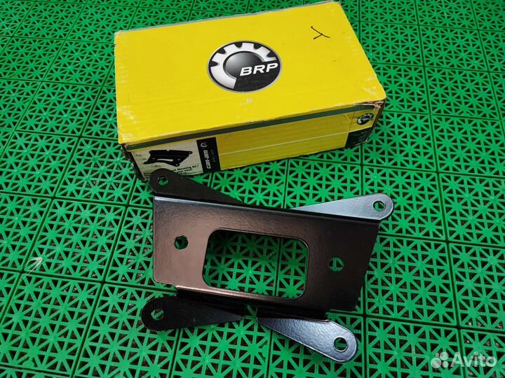 715001121 Монтажный комплект лебедки Outlander XXC