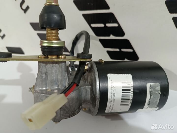 Моторчик стеклоочистителя на погрузчик