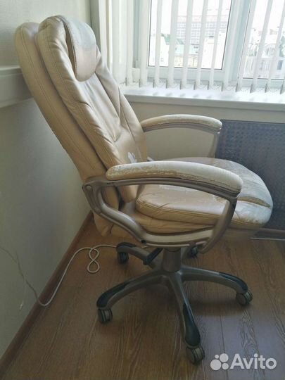 Стул офисный Бюрократ