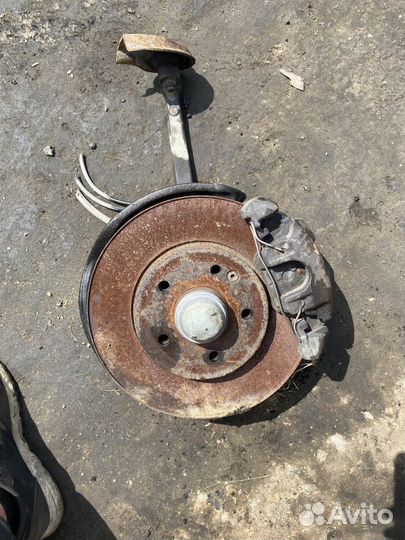 Кулак поворотный передний правый Mercedes-Benz E-к