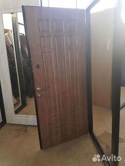 Дверь входная металлическая от завода 2046