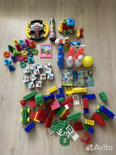Развивающие игрушки пакетом