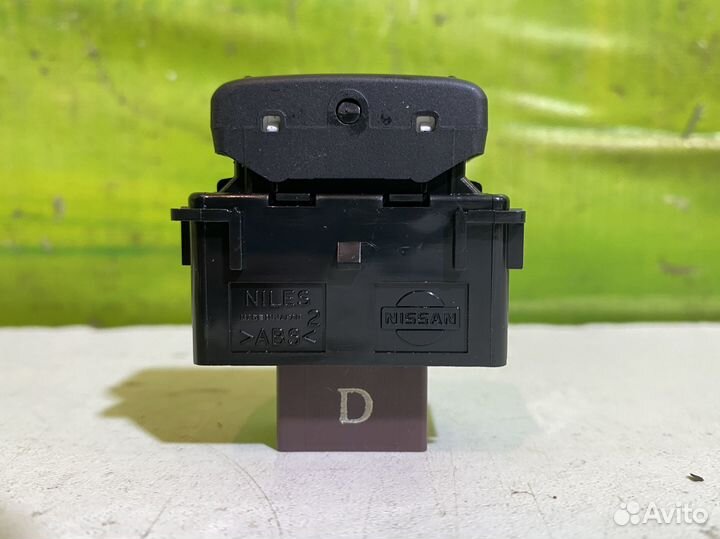 Кнопка обогрева сидений Nissan Teana J32 Новая