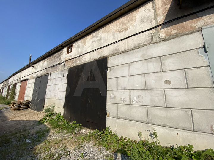 Гараж, > 30 м²