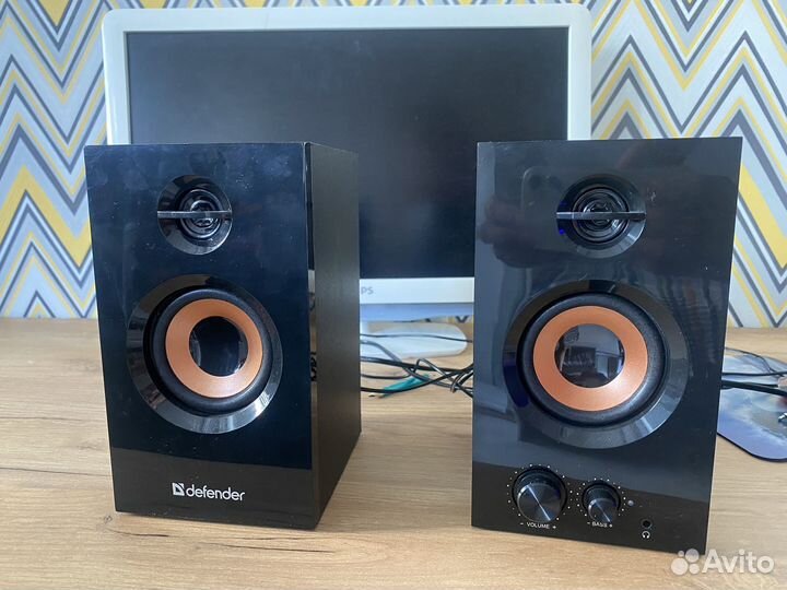 Колонки активные 2.0