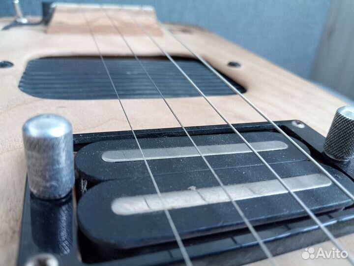 Сигарбокс, гитара