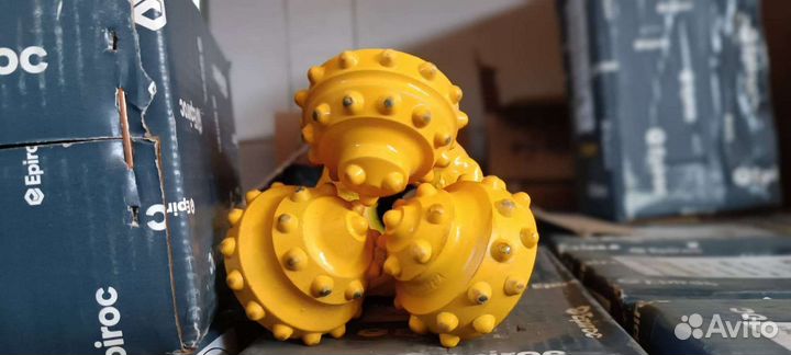 Долото шарошечное буровой инструмент коронки