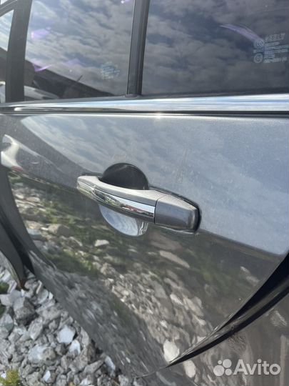 Задняя левая дверь Geely emgrand EC7