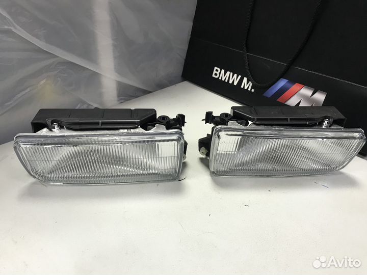 Противотуманки бмв Е36. Комплект