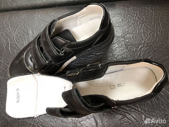 Кроссовки кожаные 35
