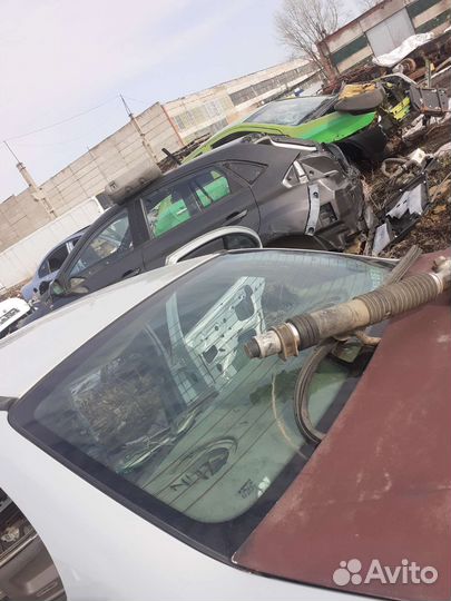 Заднее стекло Renault Megane I