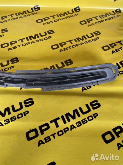 Верхняя решетка радиатора Chevrolet Cobalt