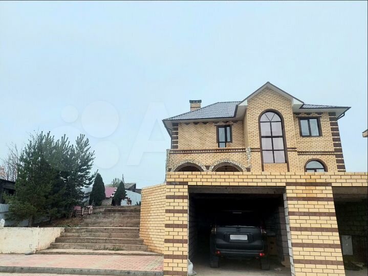 Дом 232 м² на участке 8,3 сот.