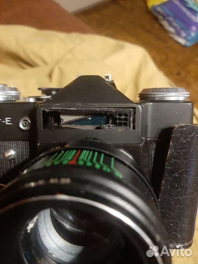 Плёночный фотоаппарат Зенит Е