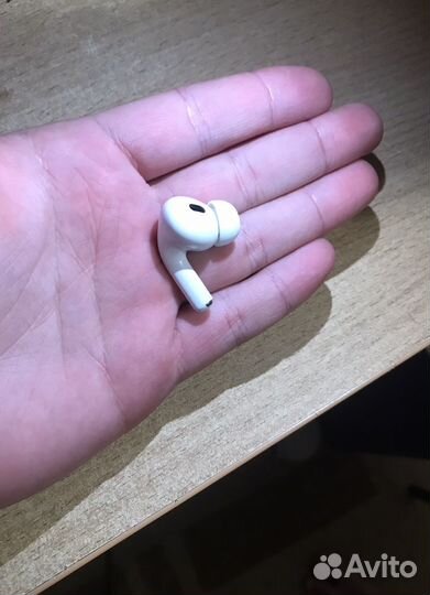 Левый наушник airpods pro 2