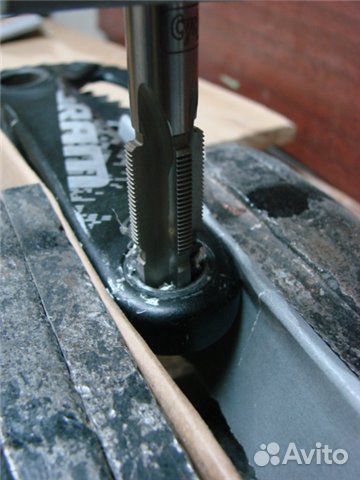 Резьба под педаль