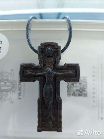 Крестик нательный деревянный