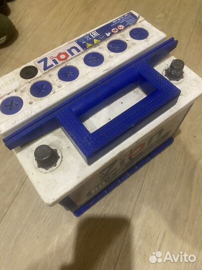 Аккумулятор автомобильный 60 ah