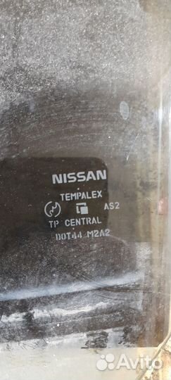 Стекло nissan sunny 2000гв
