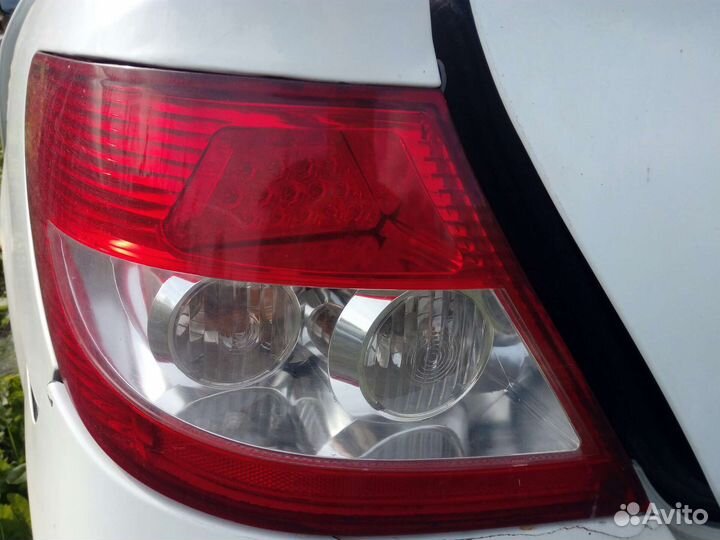 Стоп сигнал бад ф3 левый