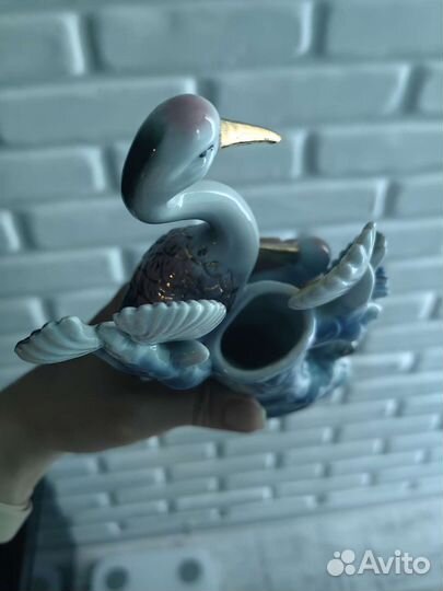 Фарфоровая статуэтка