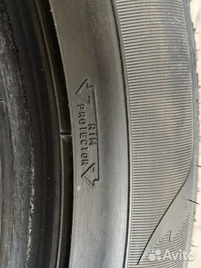 Goodyear UltraGrip Ice 2+ 215/55 R17 94