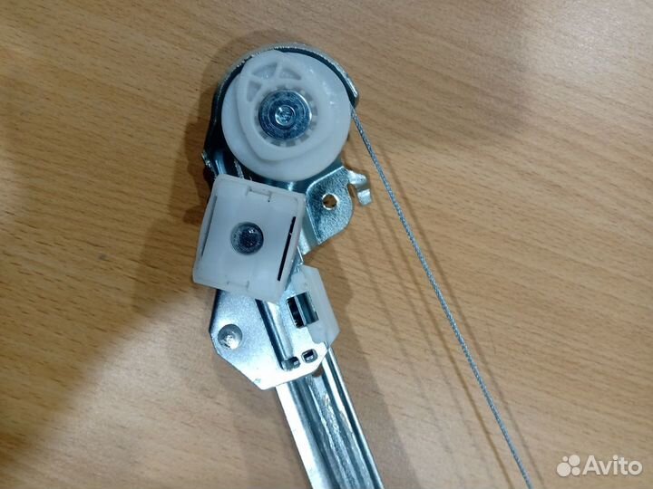 Стеклоподьемник задний правый w210