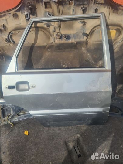 Капот на ваз 2114,дверь задняя правая