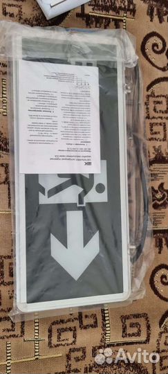 Светильник аварийный на светодиодах, выход